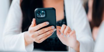 Т2 запускает единое окно для доступа к 50 нейросетям для клиентов