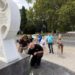 В Краснодаре и Архипо-Осиповке несут цветы и игрушки в память о жертвах БПЛА