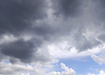 В аэропорту Сочи ввели ограничения полетов 5 августа