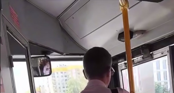 В Краснодаре мужчина приставал к ребенку в маршрутке