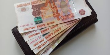 Краснодарская «юристка» украла у сочинца более 5 млн рублей