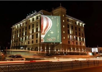 В Сочи 132 общественные территории украсят к Новому году