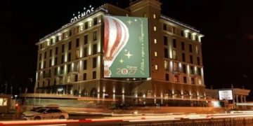 В Сочи 132 общественные территории украсят к Новому году