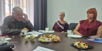 Константин Затулин обсудил проблемные вопросы с медиками и участниками СВО в Апшеронском районе