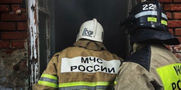 Огонь на заправке в Краснодарском крае вспыхнул во время перелива топлива