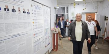 Константин Затулин проголосовал на выборах в Госдуму в Сочи