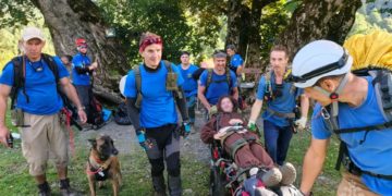 В Сочи 11 часов эвакуировали туристку с травмой ноги