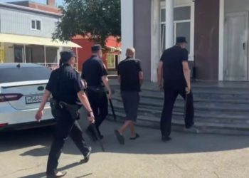 Пьяный житель Кубани зарезал гостя и сбежал из своей квартиры