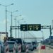 В очереди перед Крымским мостом на въезде на Кубань стоят 200 автомобилей