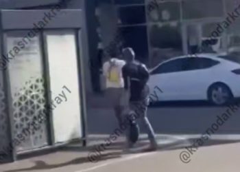 В Краснодаре мужчина применил баллончик против двух нападавших с ножом