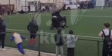 На футбольном матче на Кубани скрутили болельщика