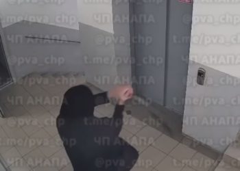 В Анапе мужчина с мачете напал на электрощиток