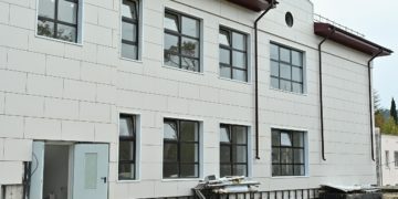 Прошунин: готовность строящейся школы в Горном Лоо составила 74%