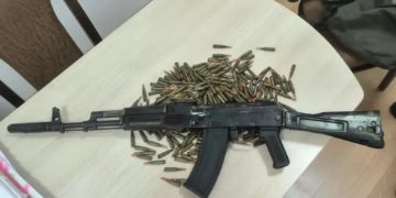 Житель Кубани пытался продать автомат и 275 патронов